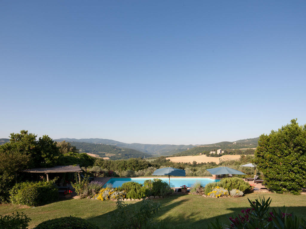 Tenuta Di Canonica Тоді Екстер'єр фото